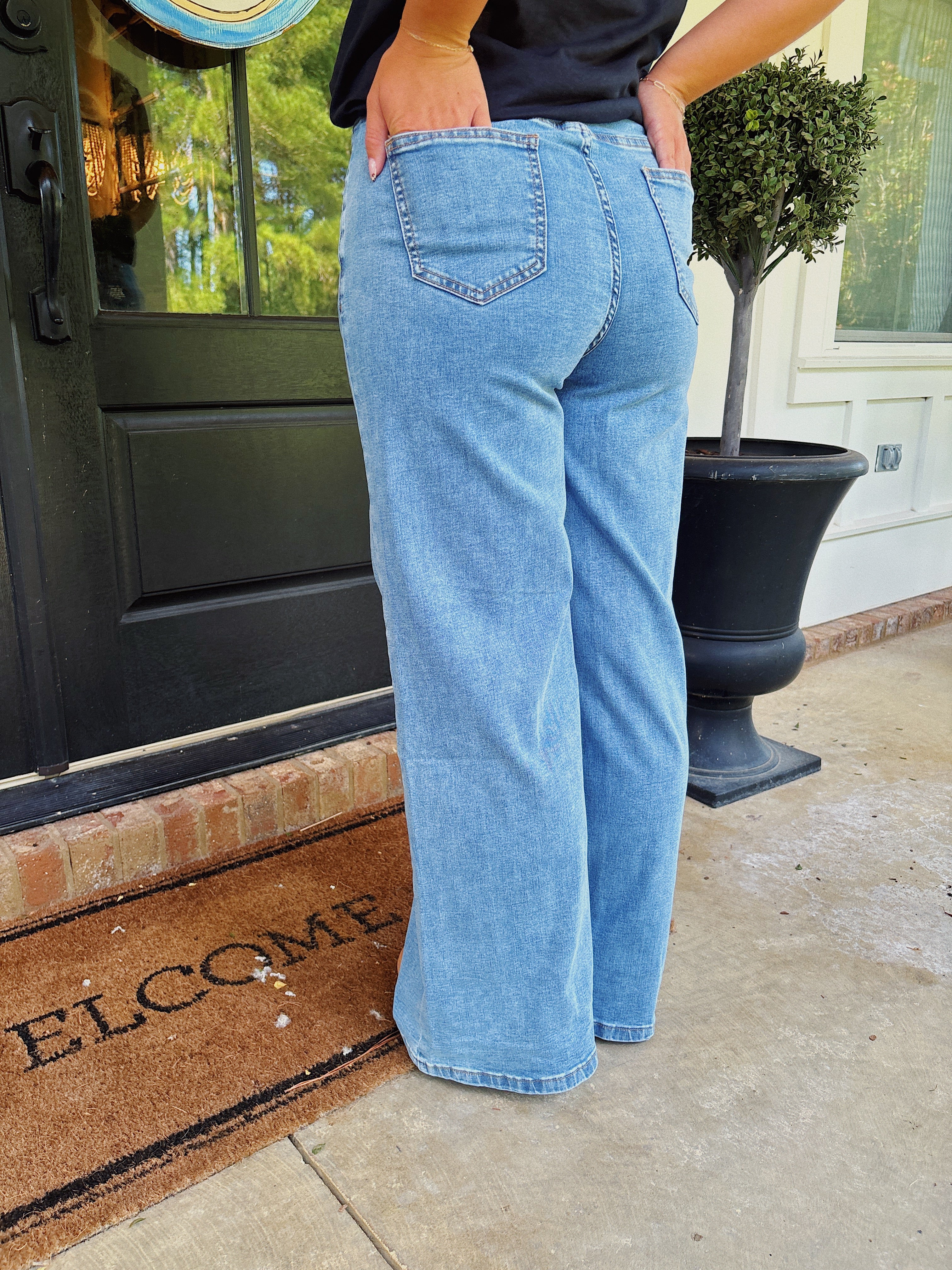 WIDE LEG JEANS